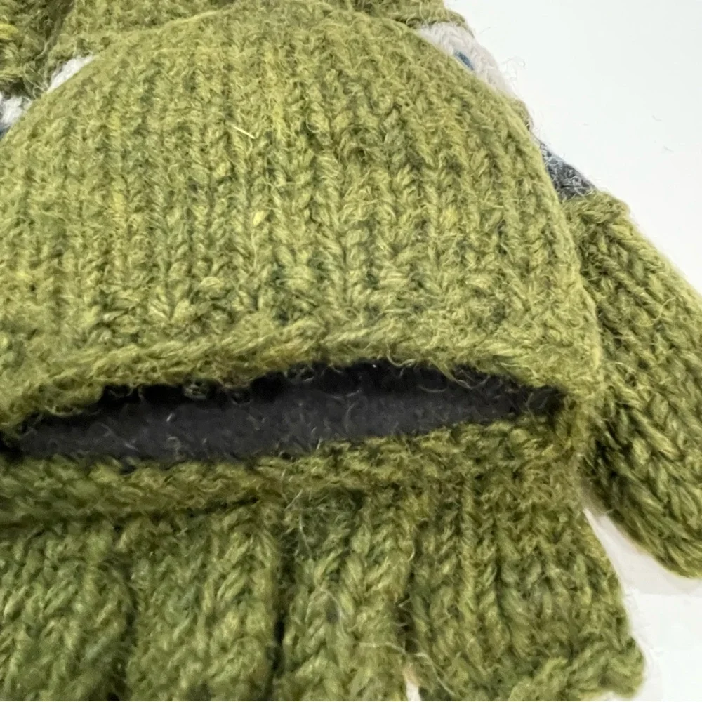 Turtle Fur Cozy Olive Knit Mittens with Pattern, M/L